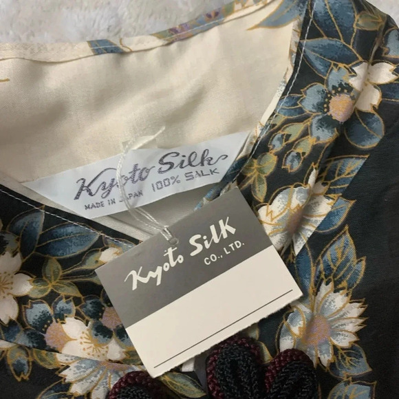 Cherry Blossom Kyoto Silk Robe From Japan Vintage Deadstock - Picture 9 of 10